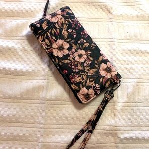 Jessica Simpson Clutch